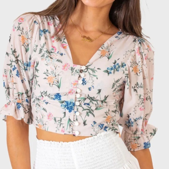 KOCH Blush flower Piper cropped top size small - puff sleeves. - Picture 2 of 9